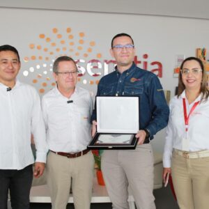 MinCiencias entrega reconocimiento a Esenttia, por soluciones innovadoras en el sector petroquímico